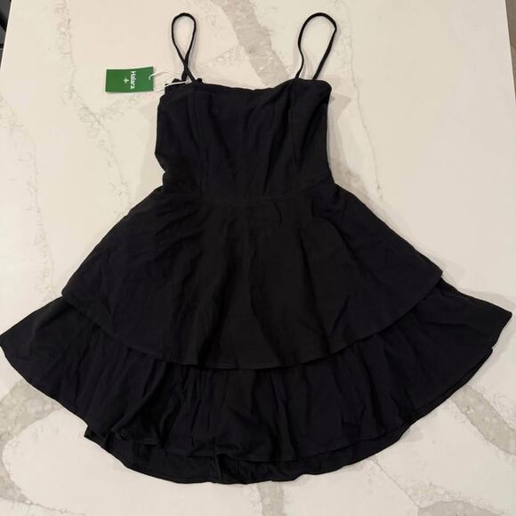HALARA Dresses & Skirts - Halara NWT Backless Tie Back Tiered Ruffle Flowy Mini Dress Women's Medium Black